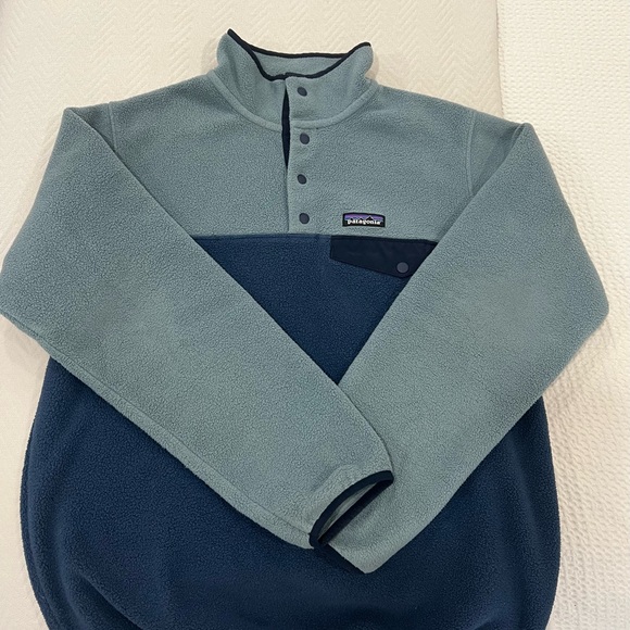 COPY - Patagonia women’s lightweight synchilla snap-T fleece pullover top - Picture 1 of 4